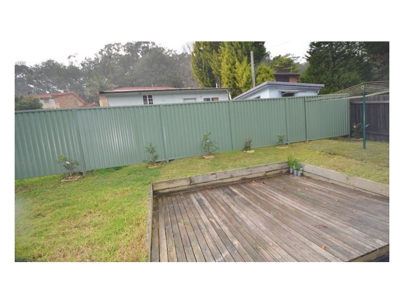 90 The Round Drive, Avoca Beach NSW 2251
