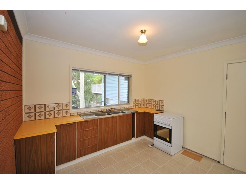 2/27 Chico Street, Copacabana NSW 2251