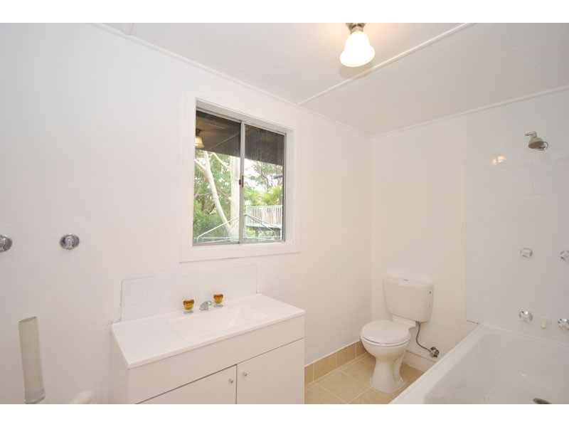 2/27 Chico Street, Copacabana NSW 2251