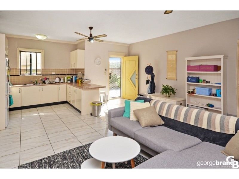1/4 Ladera Drive, Copacabana NSW 2251
