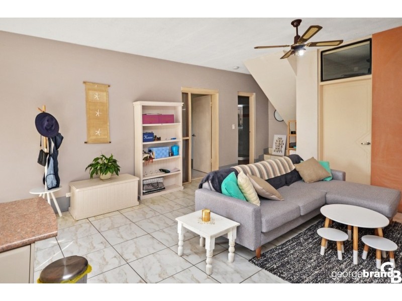 1/4 Ladera Drive, Copacabana NSW 2251