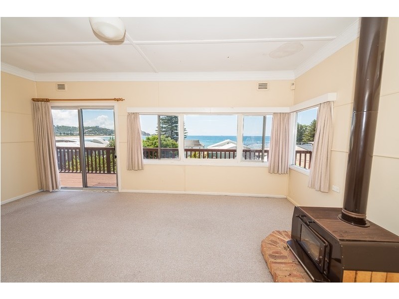 110 Avoca Drive, Avoca Beach NSW 2251