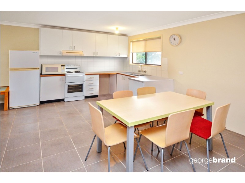 6 Del Mar Drive, Copacabana NSW 2251