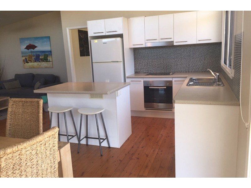 95 Copacabana Drive, Copacabana NSW 2251