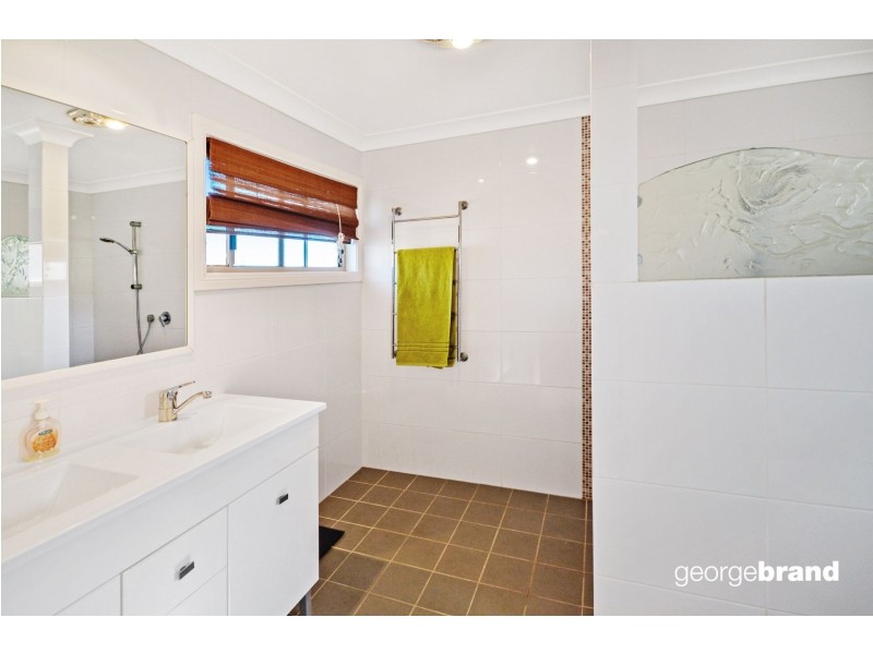 18 Del Rio Drive, Copacabana NSW 2251