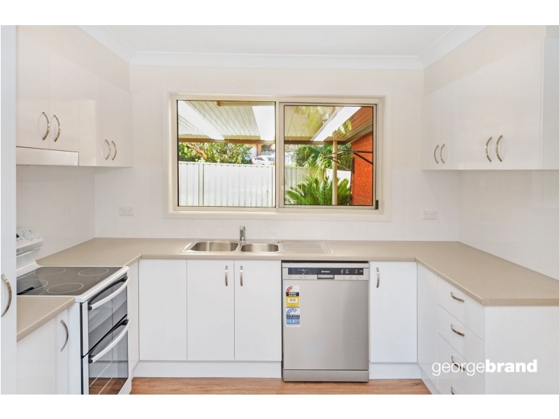 1/21-29 Lancaster Parade, Bateau Bay NSW 2261