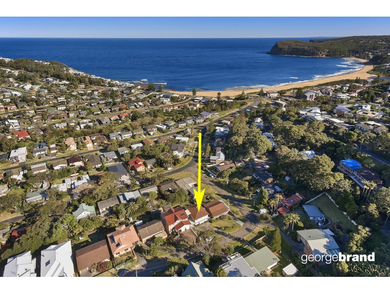4 Fiesta Crescent, Copacabana NSW 2251