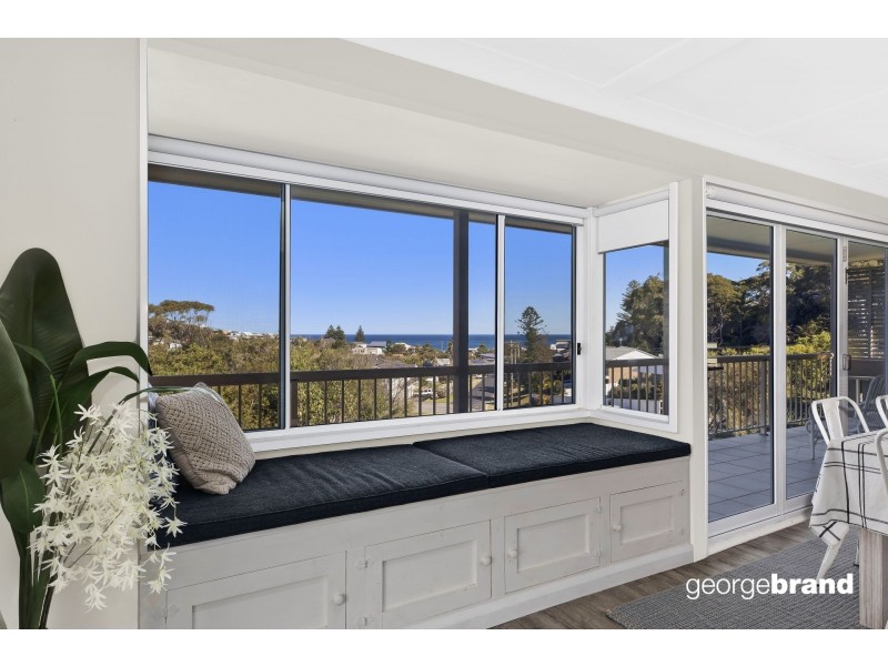4 Fiesta Crescent, Copacabana NSW 2251