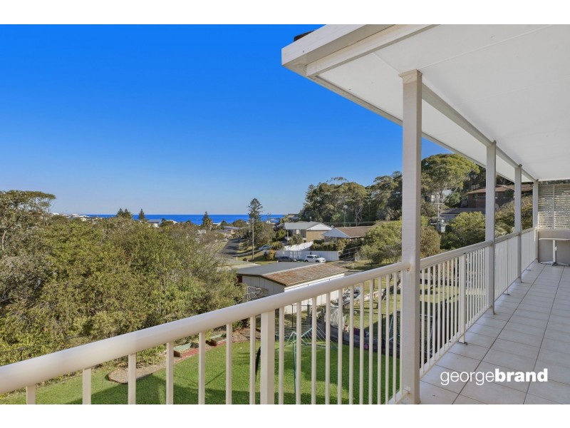 4 Fiesta Crescent, Copacabana NSW 2251