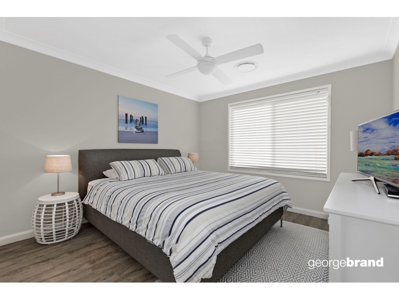 4 Fiesta Crescent, Copacabana NSW 2251
