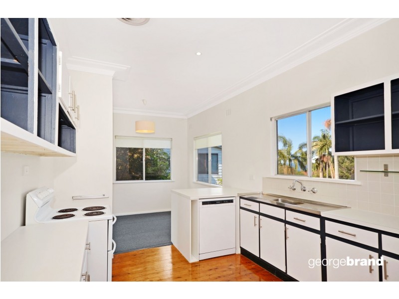 13 Endeavour Drive, Avoca Beach NSW 2251