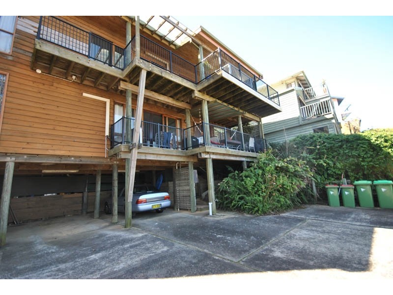 1/131 Copacabana Dr, Copacabana NSW 2251