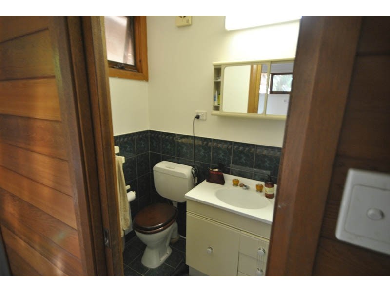 1/131 Copacabana Dr, Copacabana NSW 2251