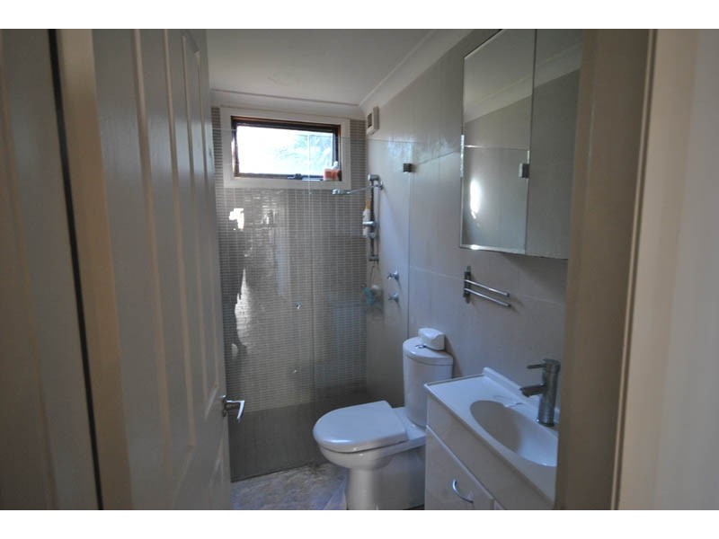 1/131 Copacabana Dr, Copacabana NSW 2251