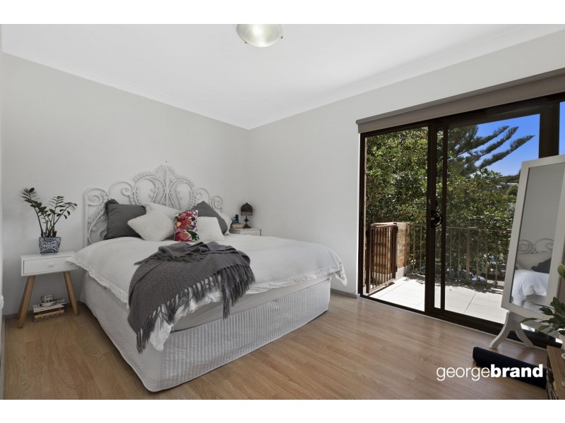 2/4 Del Mar Drive, Copacabana NSW 2251