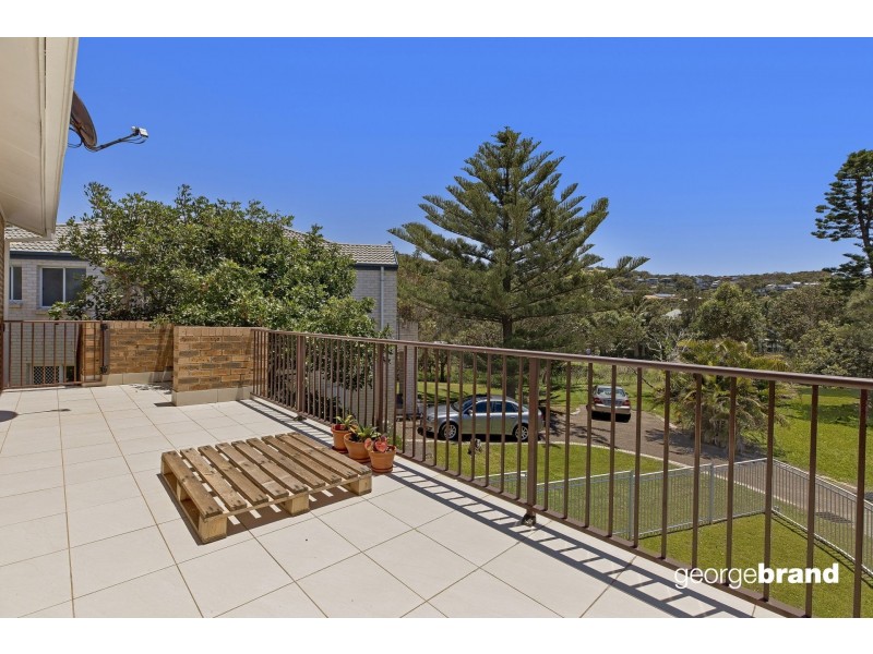 2/4 Del Mar Drive, Copacabana NSW 2251
