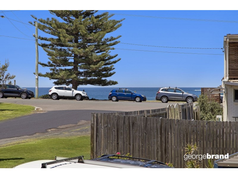 2/4 Del Mar Drive, Copacabana NSW 2251