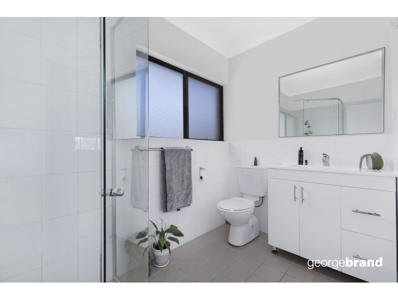 2/4 Del Mar Drive, Copacabana NSW 2251