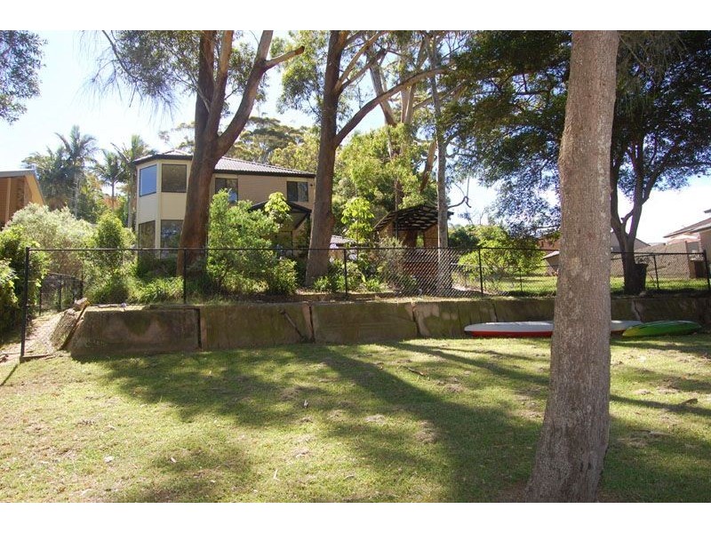 297a The Round Drive, Avoca Beach NSW 2251
