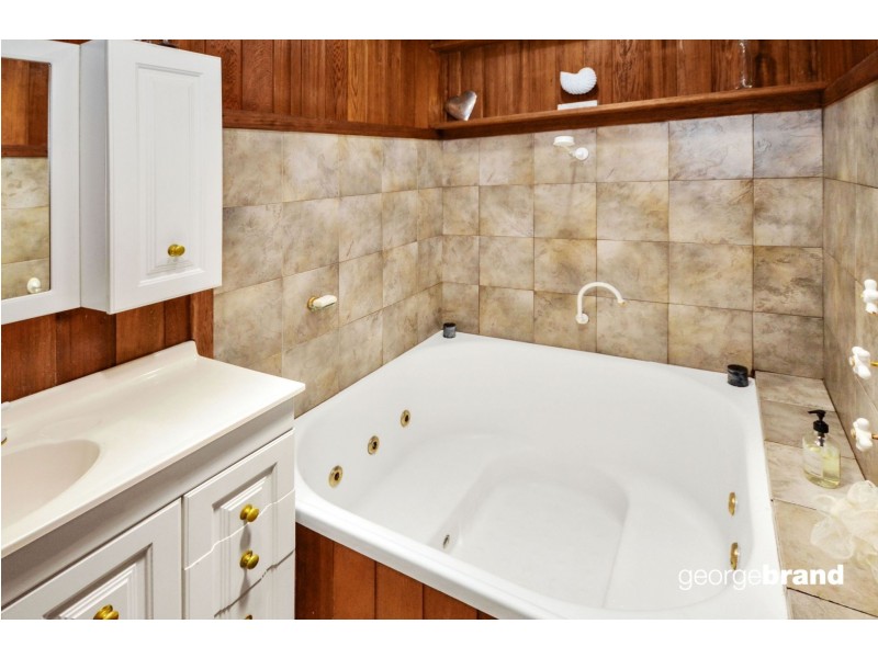 32 Windsor Road, Wamberal NSW 2260