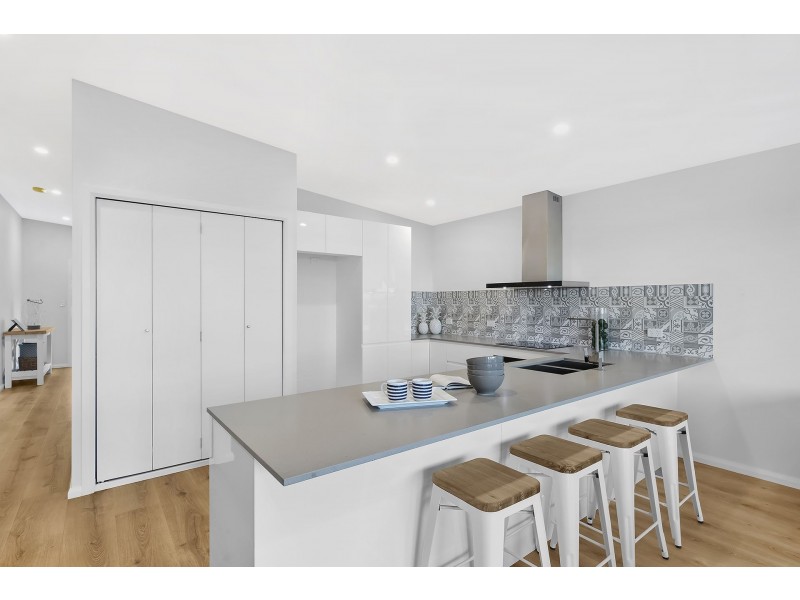 4 Torres Street, Killarney Vale NSW 2261