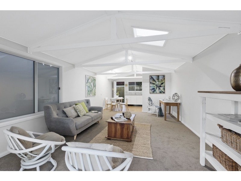 4 Torres Street, Killarney Vale NSW 2261