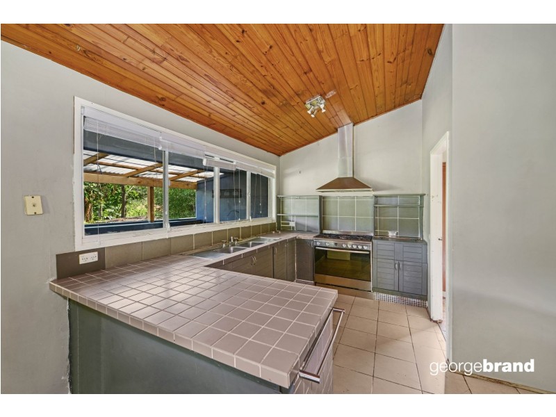 2 Carolina Park Road, Avoca Beach NSW 2251
