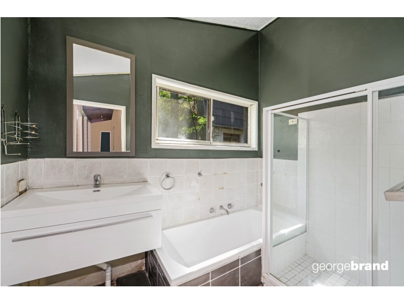 2 Carolina Park Road, Avoca Beach NSW 2251
