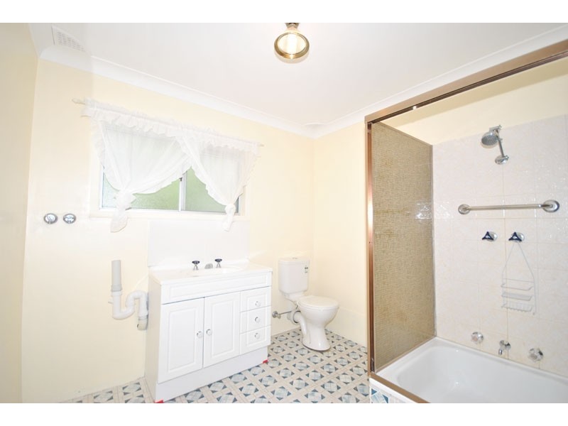 1/27 Chico Street, Copacabana NSW 2251