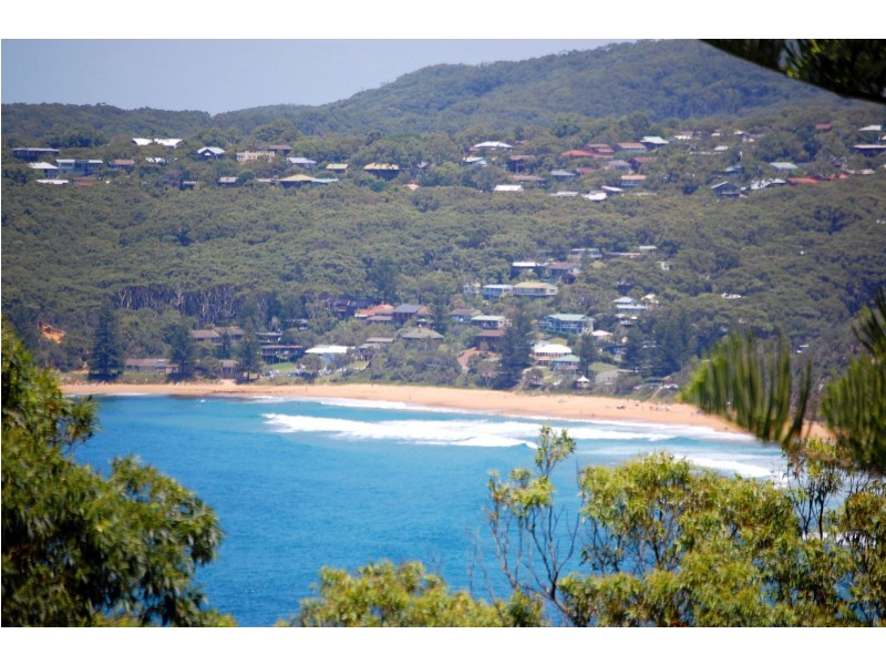 60 Del Monte Place, Copacabana NSW 2251
