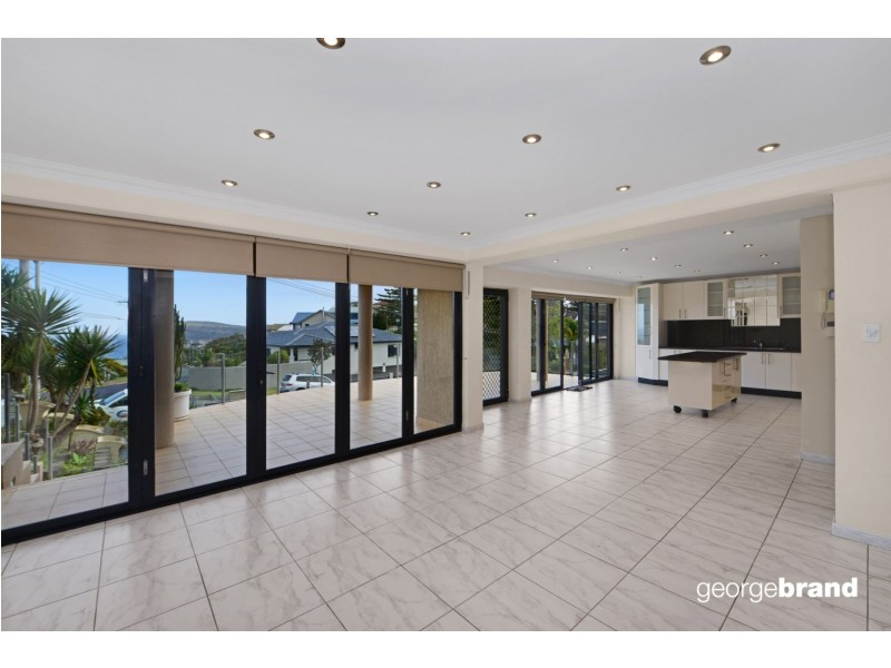 2/4 Ladera Drive, Copacabana NSW 2251