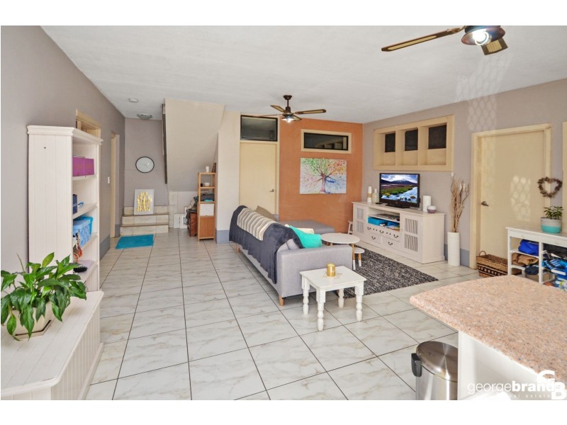 1/4 Ladera Drive, Copacabana NSW 2251