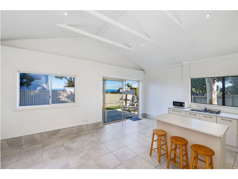 10 Munyana St, Copacabana NSW 2251