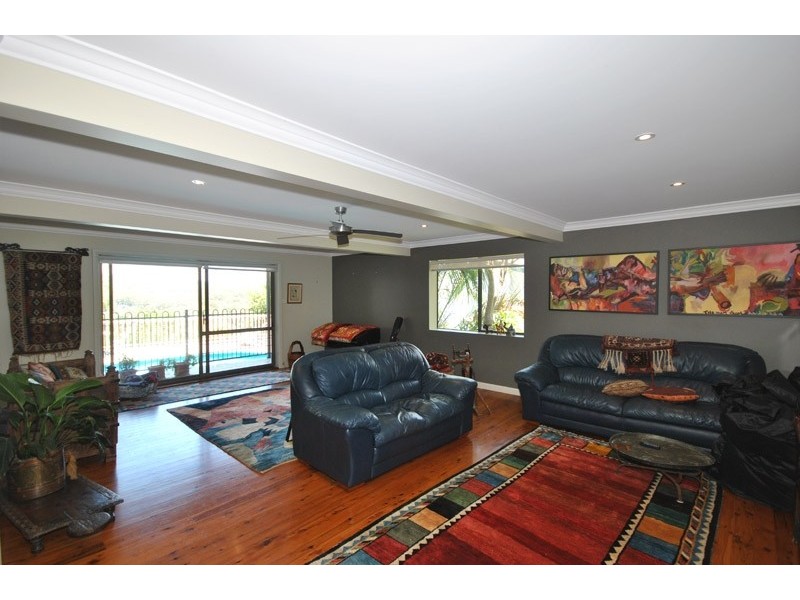 161 Copacabana Drive, Copacabana NSW 2251