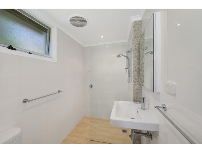 2 The Glade, Copacabana NSW 2251