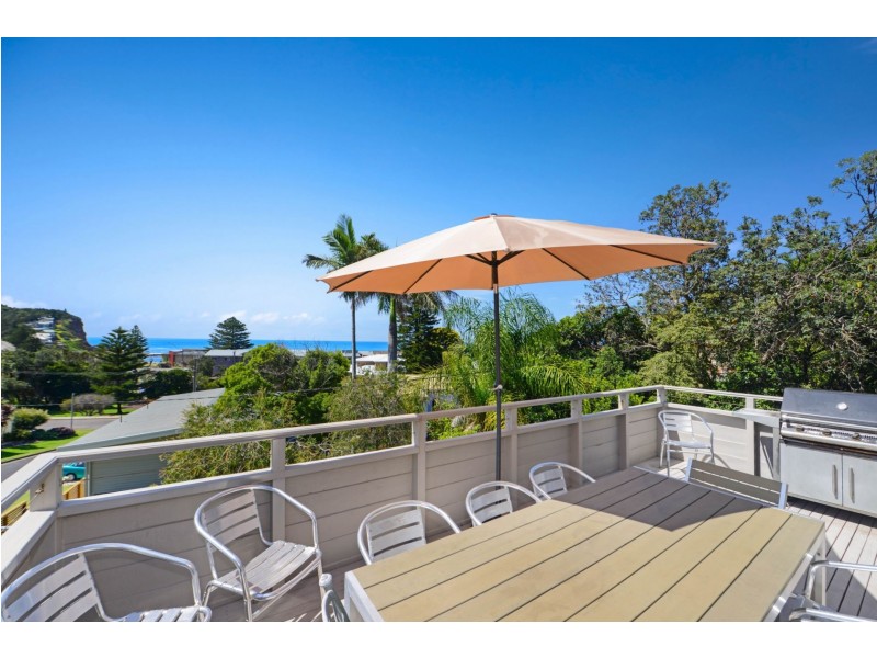 2 The Glade, Copacabana NSW 2251