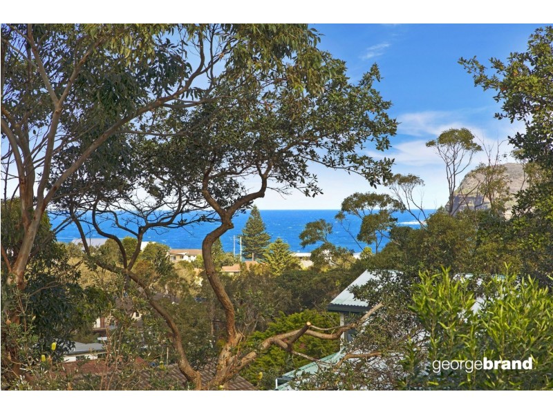 16 Fiesta Crescent, Copacabana NSW 2251