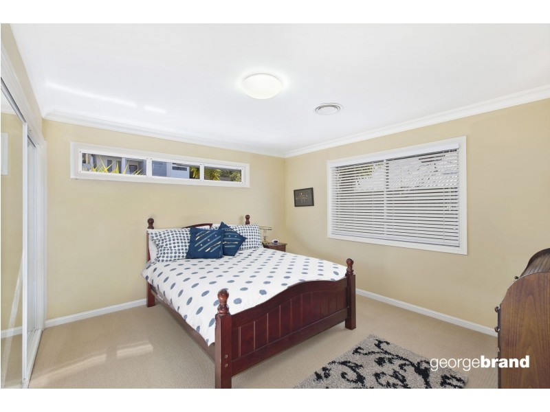 16 Fiesta Crescent, Copacabana NSW 2251