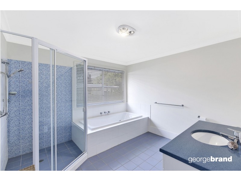 16 Fiesta Crescent, Copacabana NSW 2251