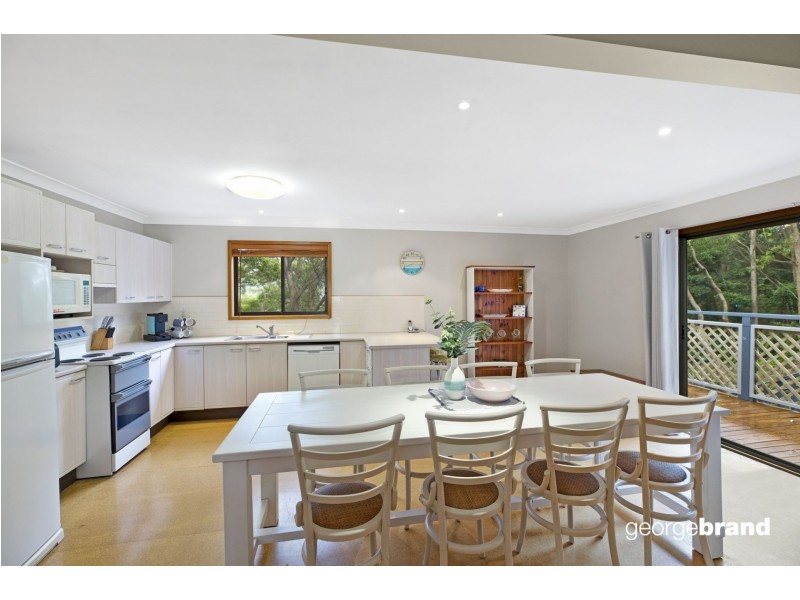 86 Vista Avenue North, Copacabana NSW 2251