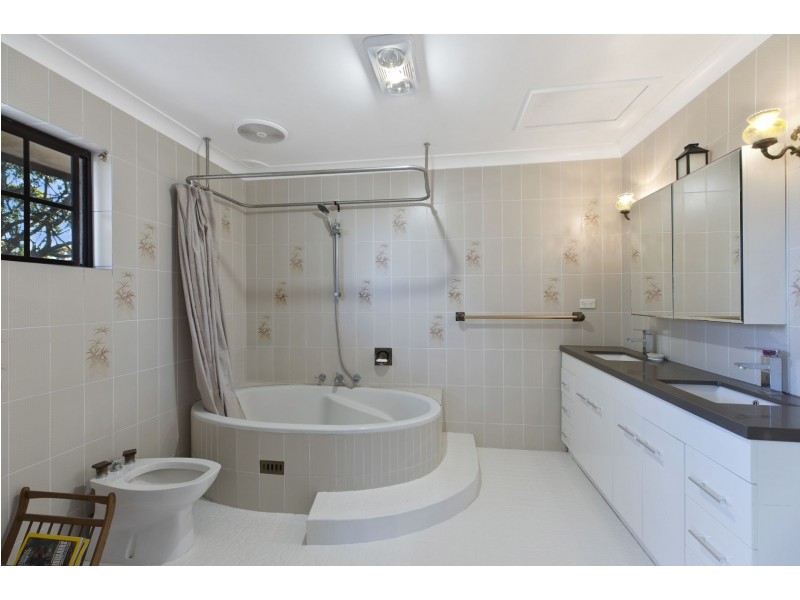 168 Copacabana Drive, Copacabana NSW 2251