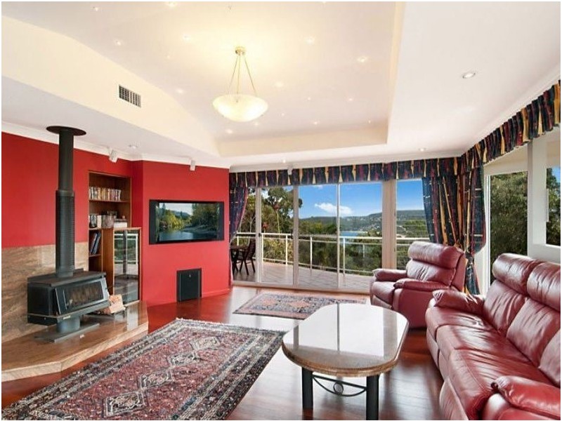 63 Vista Ave North, Copacabana NSW 2251