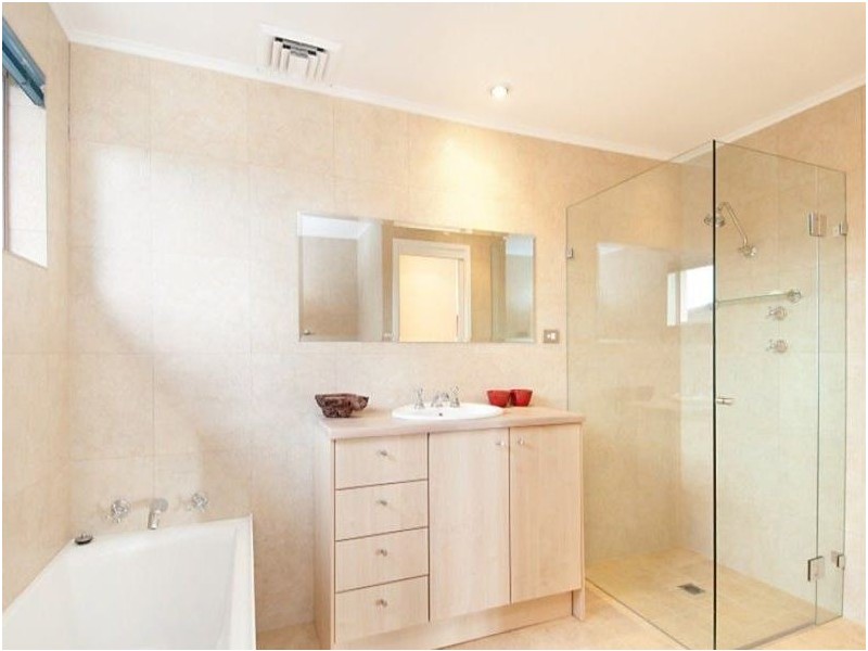 63 Vista Ave North, Copacabana NSW 2251