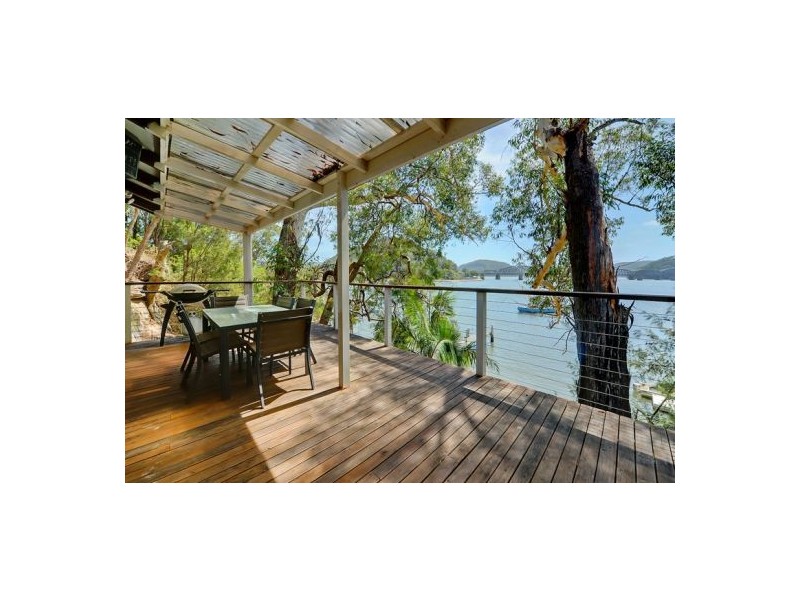 80 Riverview Ave, Dangar Island NSW 2083