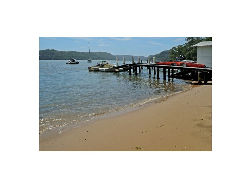 80 Riverview Ave, Dangar Island NSW 2083