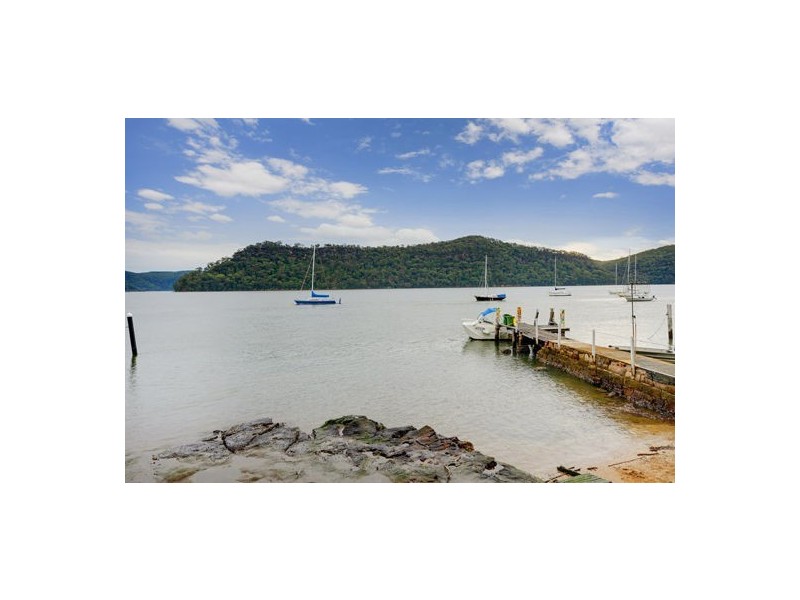 24 Riverview Ave, Dangar Island NSW 2083