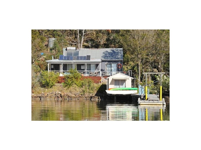 8 Marra Marra Creek, Berowra Waters NSW 2082