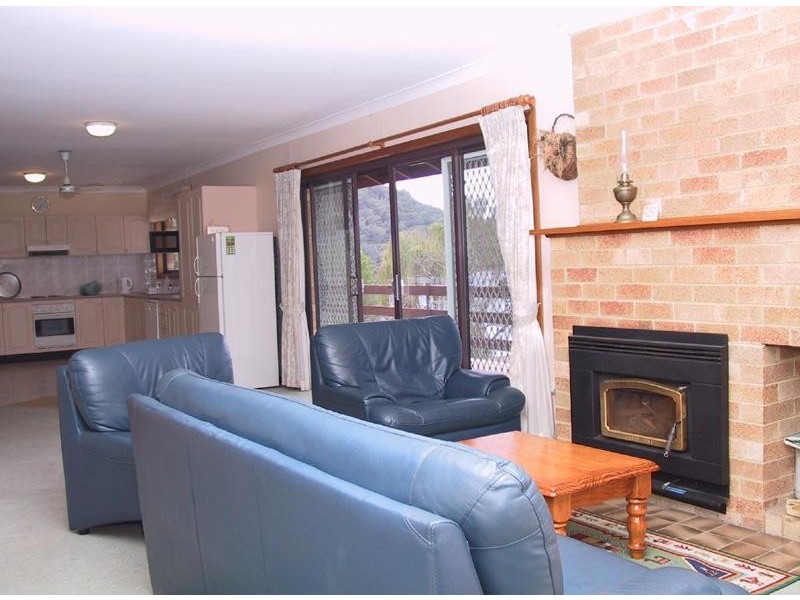1 Kings View, Lower Portland NSW 2756