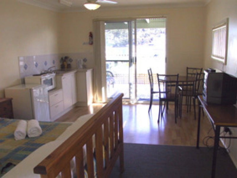 59 ‘AHOY CABINS’, Brooklyn NSW 2083