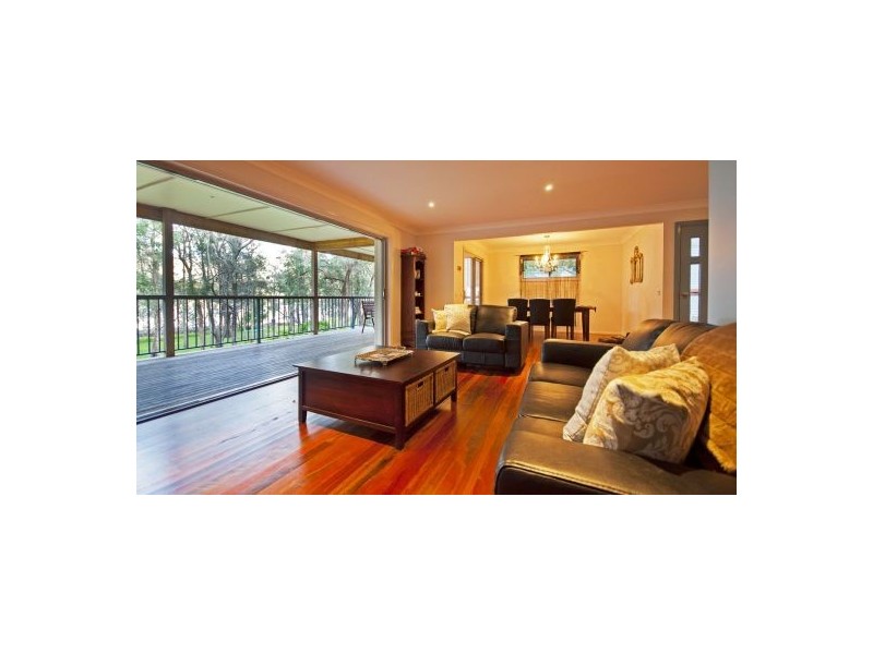 9 Kalinda Rd, Bar Point NSW 2083